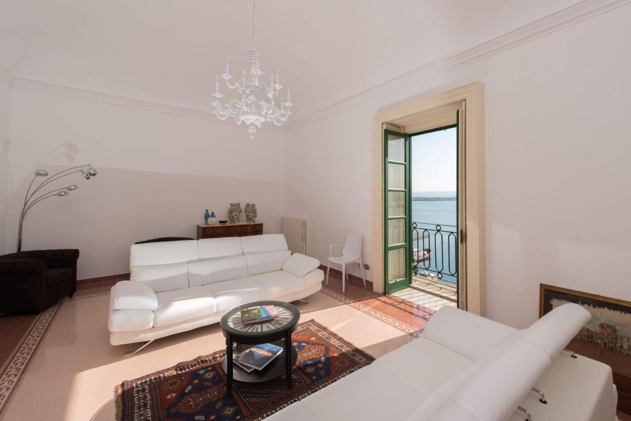 Duomo Seaside Deluxe Apartment By Ortigia Apartments Syracuse Luaran gambar