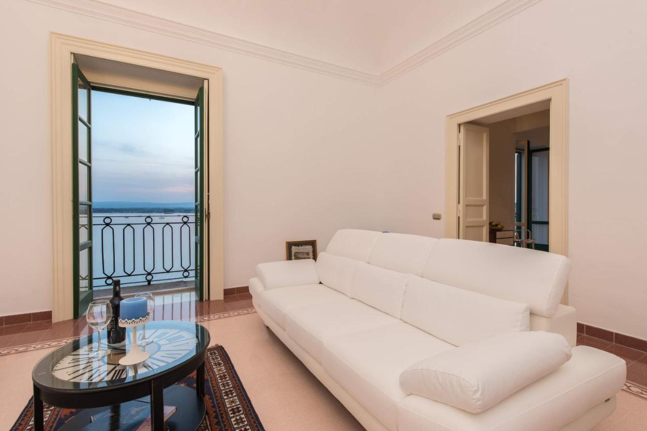 Duomo Seaside Deluxe Apartment By Ortigia Apartments Syracuse Luaran gambar